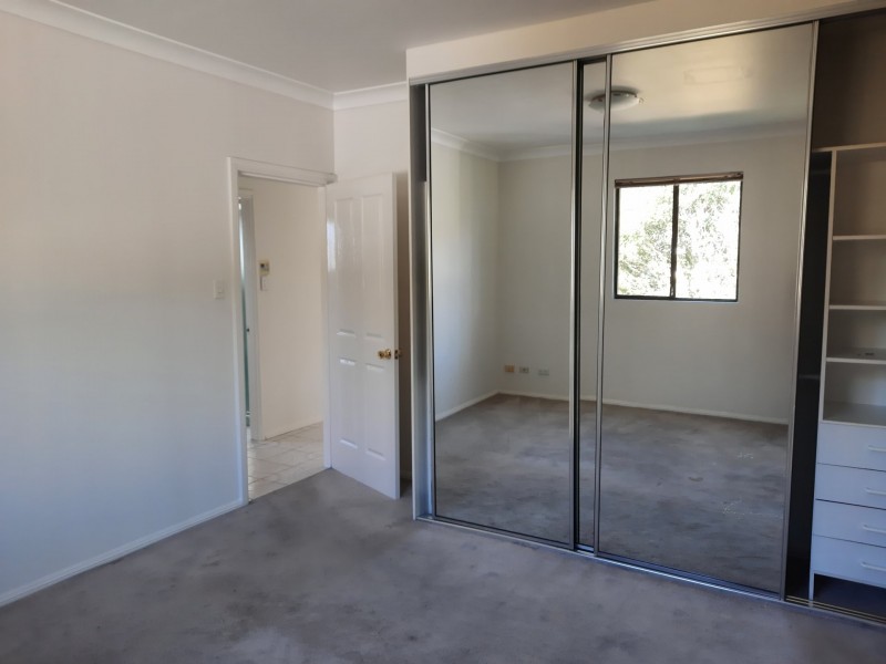 1A/35 Carrington Street, Seven Hills NSW 2147