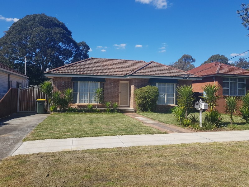 9 Budgeree Road, Toongabbie NSW 2146