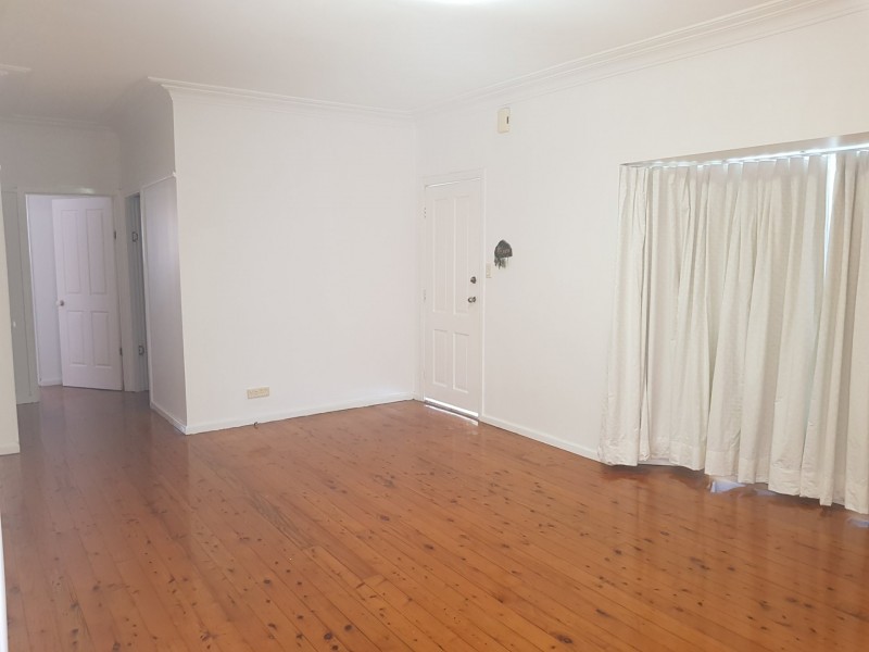 9 Budgeree Road, Toongabbie NSW 2146