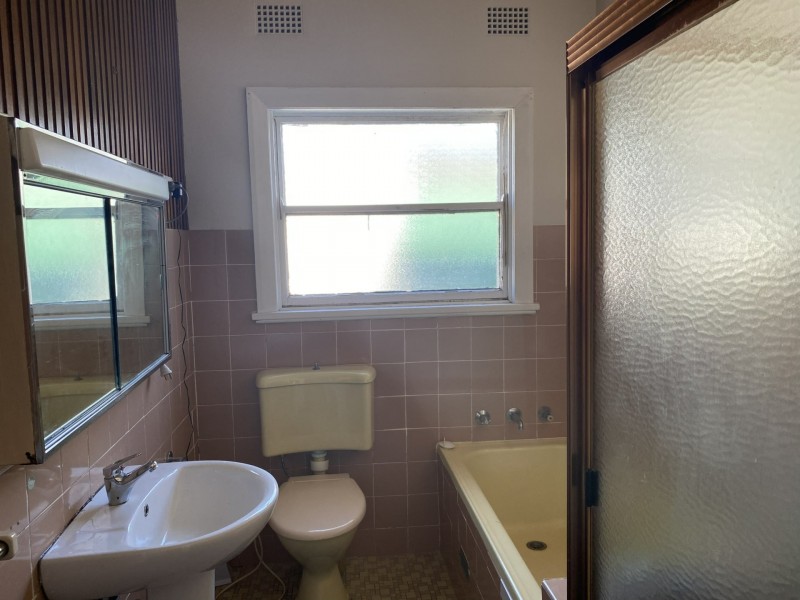 6 Malcolm Street, Blacktown NSW 2148