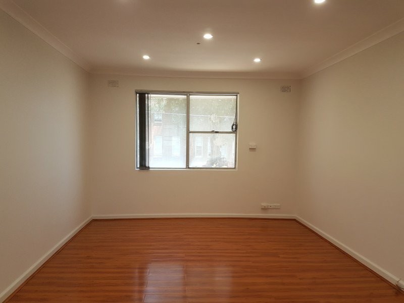 8 Daniel Street, Granville NSW 2142