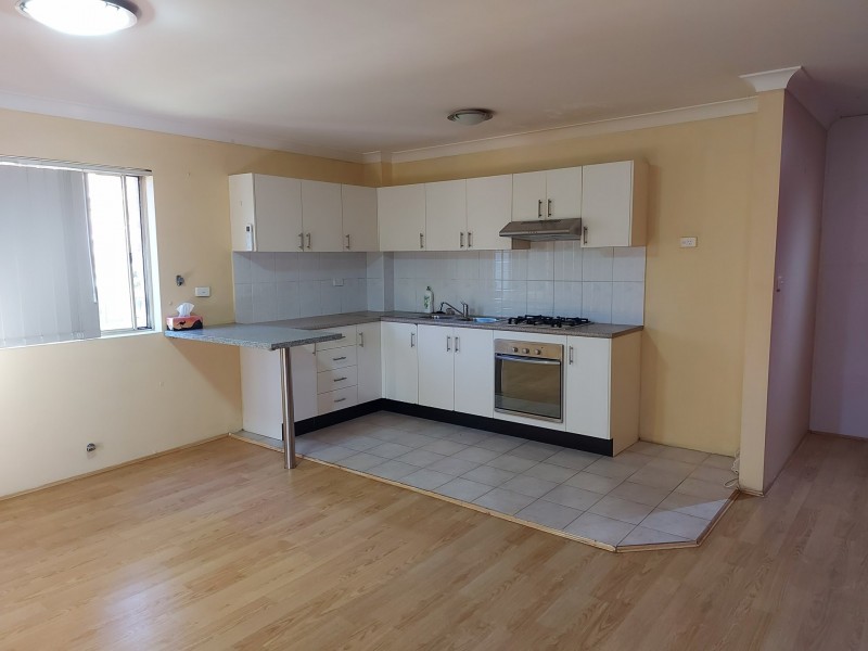 12/8-10 Fourth Avenue, Blacktown NSW 2148