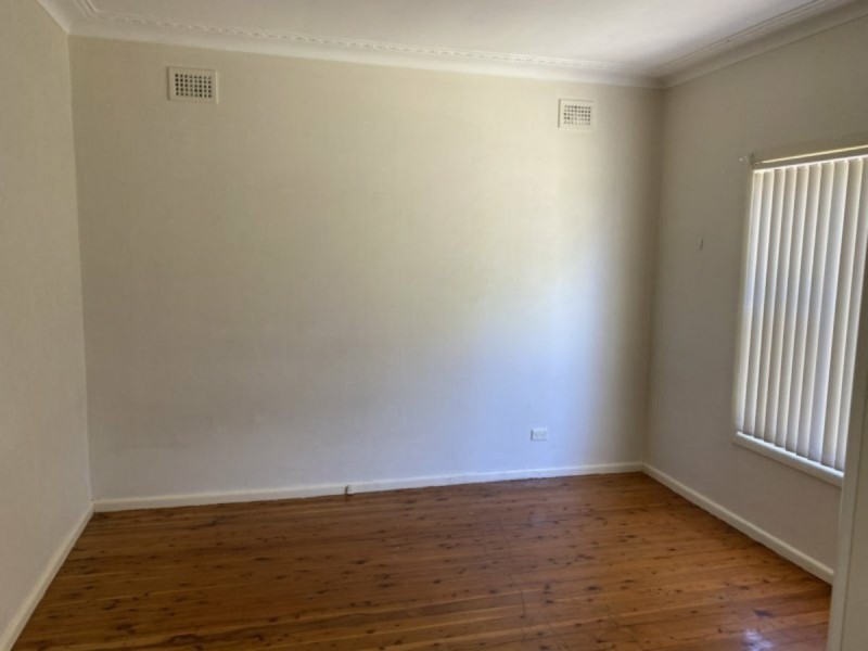 8 Williamson Avenue, Seven Hills NSW 2147