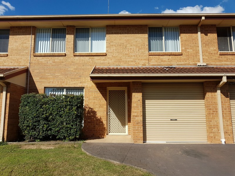 11 Hillcrest Road, Quakers Hill NSW 2763
