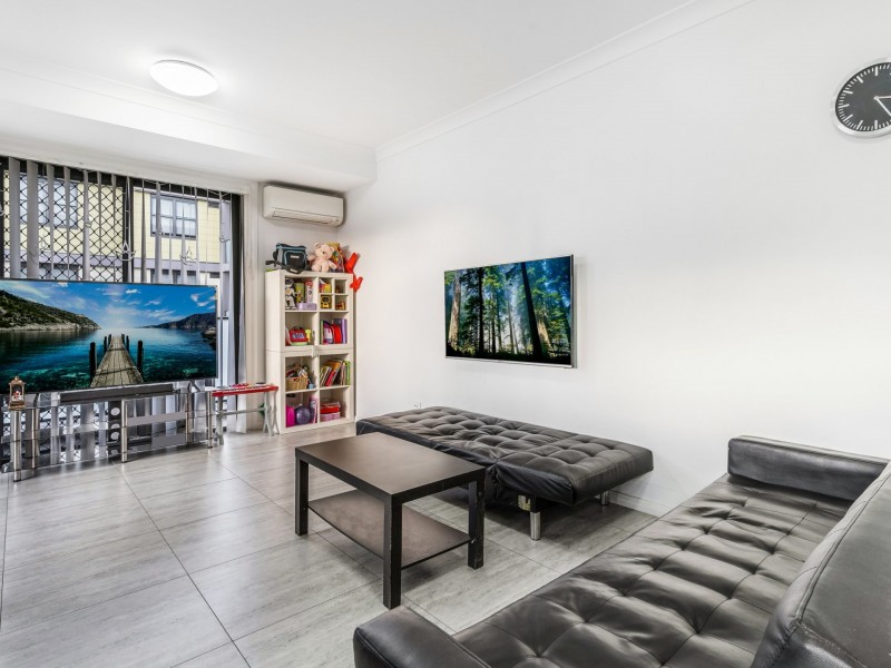 Apartment 12/80-82 Aurelia Street, Toongabbie NSW 2146