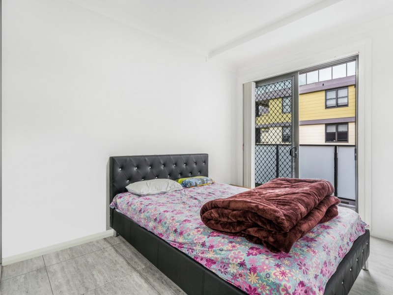 Apartment 12/80-82 Aurelia Street, Toongabbie NSW 2146