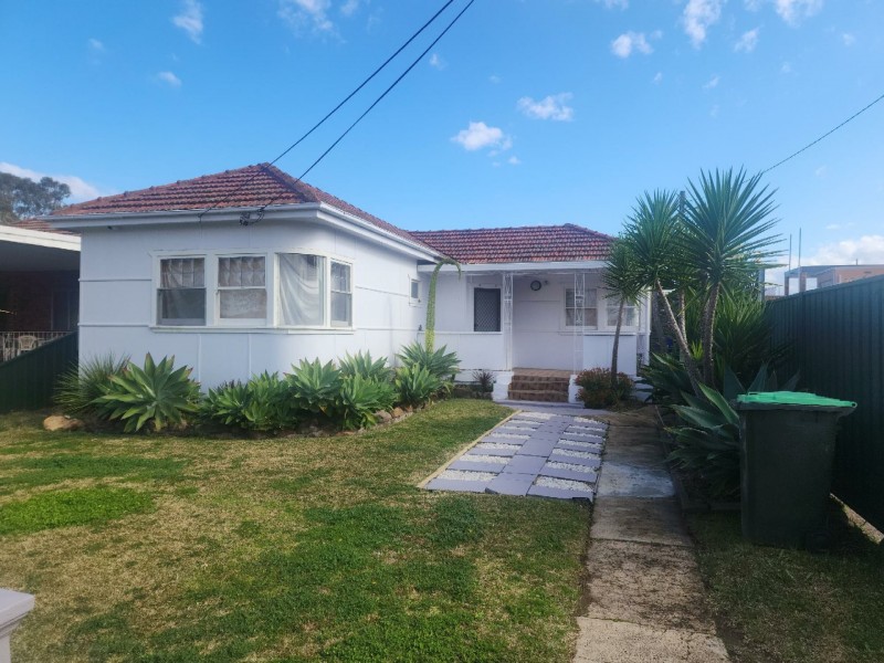 2 Picnic Point Road, Panania NSW 2213