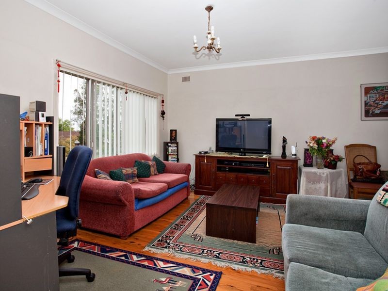 21 Pretoria Road, Seven Hills NSW 2147