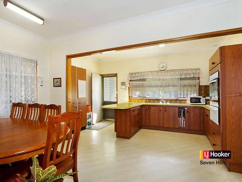 64 Johnson Avenue, Seven Hills NSW 2147