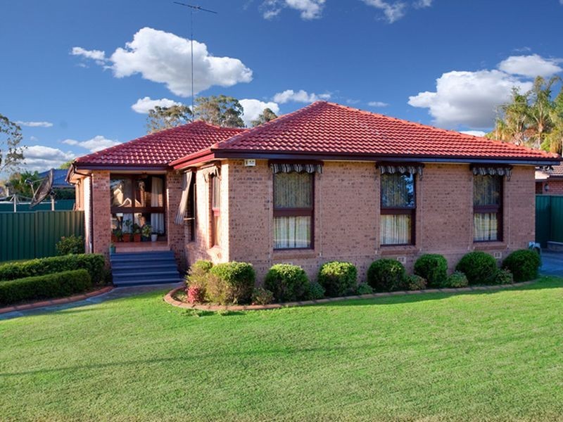 64 Shakespeare Drive, St Clair NSW 2759