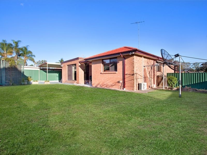 64 Shakespeare Drive, St Clair NSW 2759