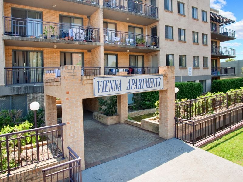 29/5 Fourth Avenue, Blacktown NSW 2148