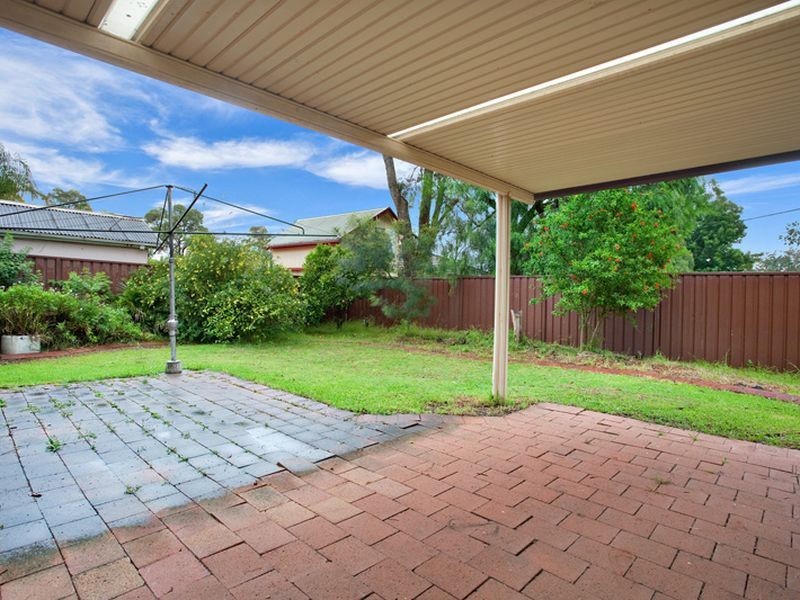 60 Mackenzie Blvd, Seven Hills NSW 2147