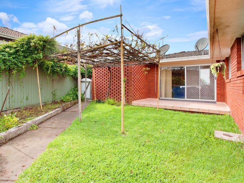 2 Athabaska Avenue, Seven Hills NSW 2147