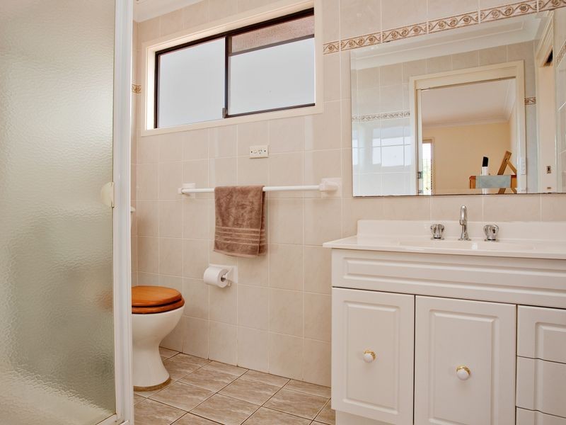 33 Orlando Crescent, Seven Hills NSW 2147