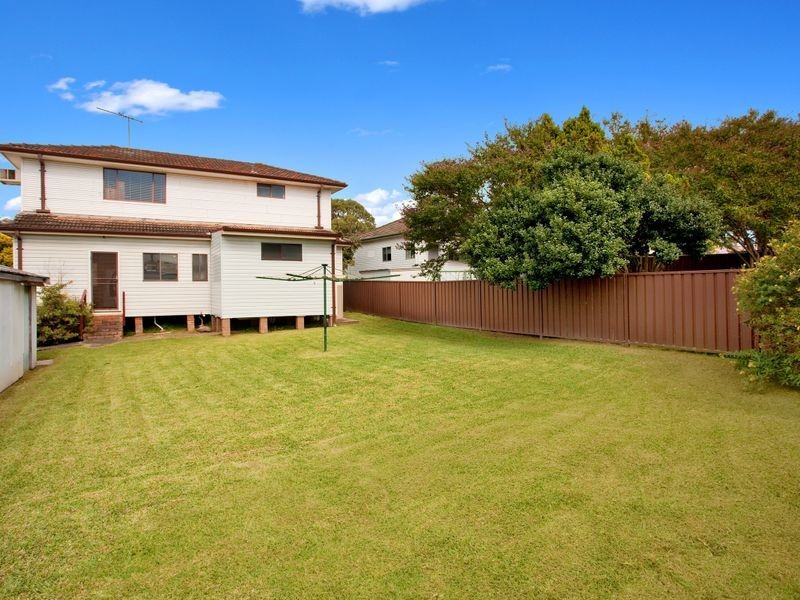 33 Orlando Crescent, Seven Hills NSW 2147