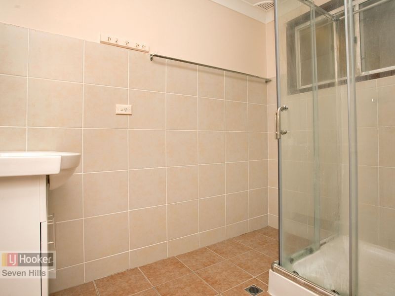 4 Oulton Street, Prospect NSW 2148