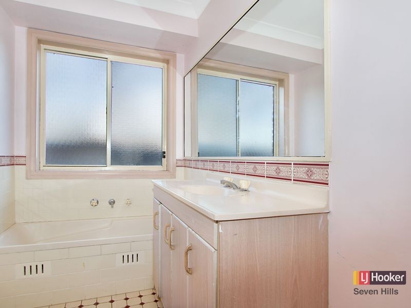 2 Burnham Avenue, Glenwood NSW 2768