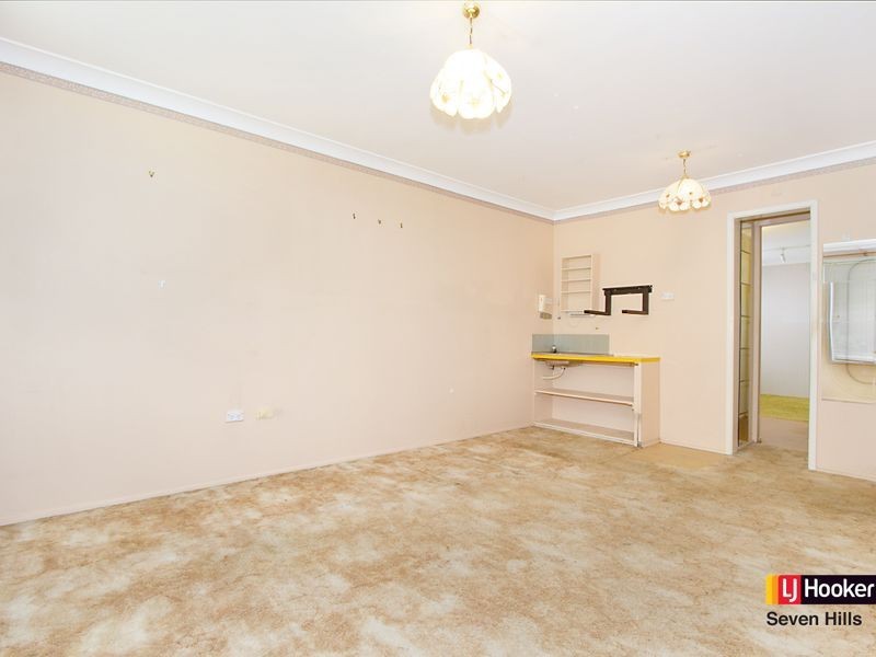 17 Mackenzie Blvd, Seven Hills NSW 2147