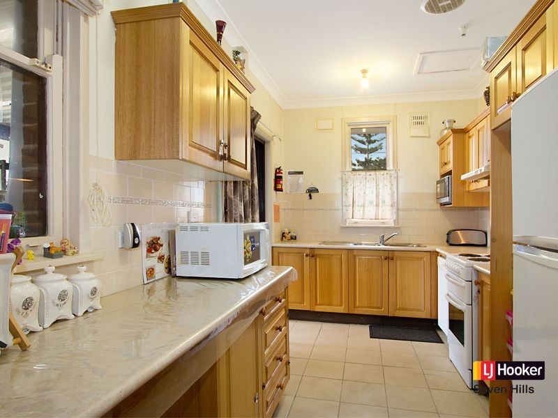 14 Barbara Blvde, Seven Hills NSW 2147