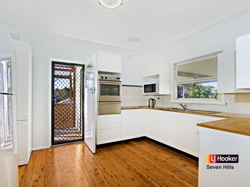 8 Kulgoa Street, Lalor Park NSW 2147