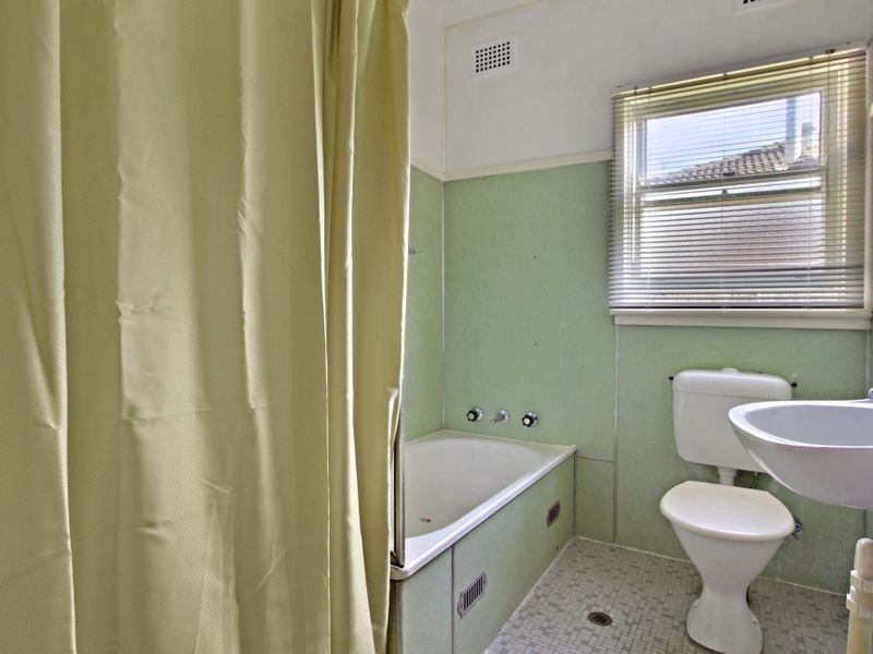 10 Elbe Street, Seven Hills NSW 2147