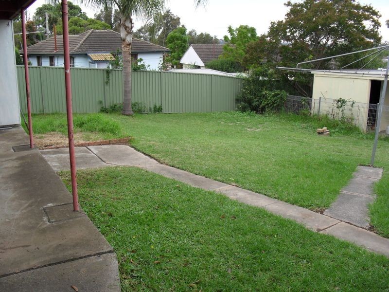 35 Freeman Street, Lalor Park NSW 2147