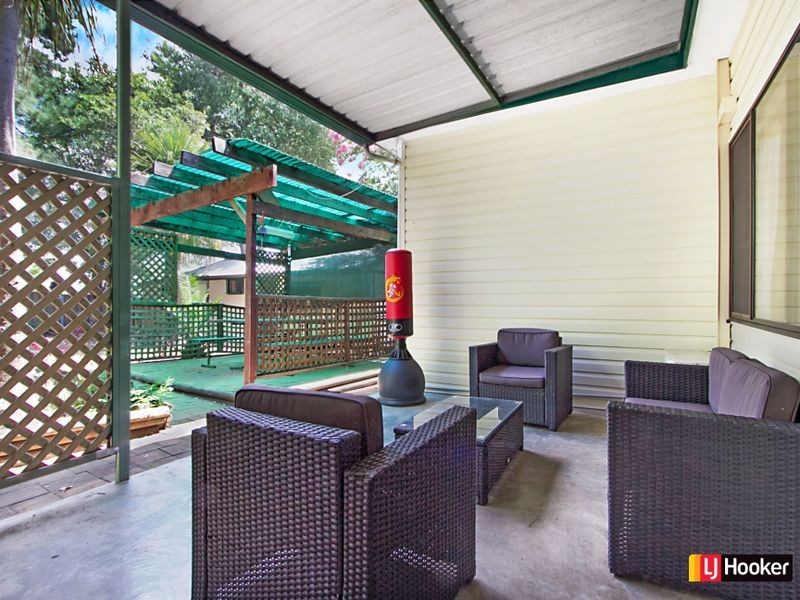 8 Derbyshire Avenue, Toongabbie NSW 2146