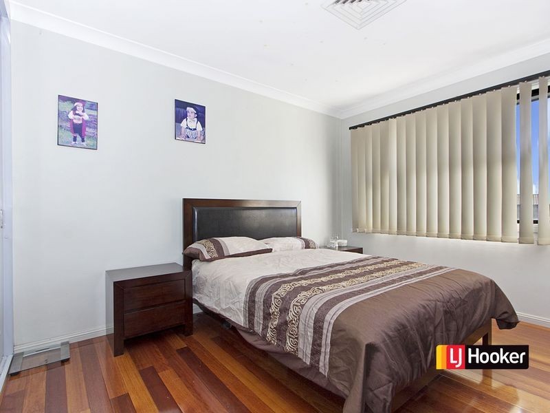 1 Candlenut Grove, Parklea NSW 2768