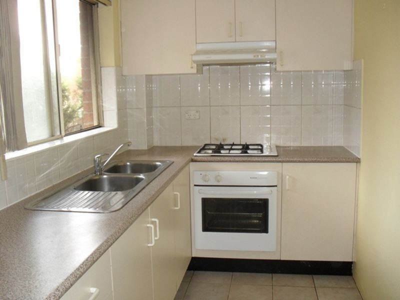 8/8-10 Fourth Avenue, Blacktown NSW 2148