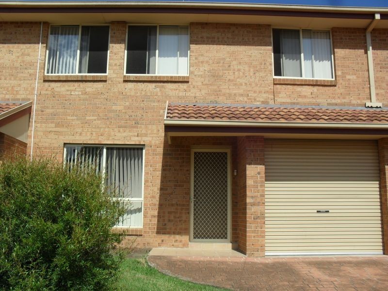 11 Hillcrest Road, Quakers Hill NSW 2763