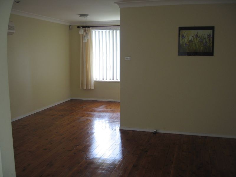 18 Mackenzie Blvd, Seven Hills NSW 2147