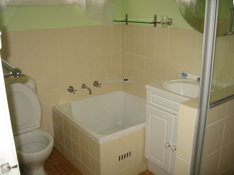 18 Mackenzie Blvd, Seven Hills NSW 2147