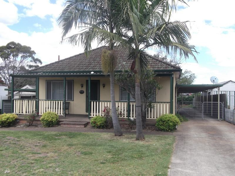 17 Artillery Cescent, Seven Hills NSW 2147