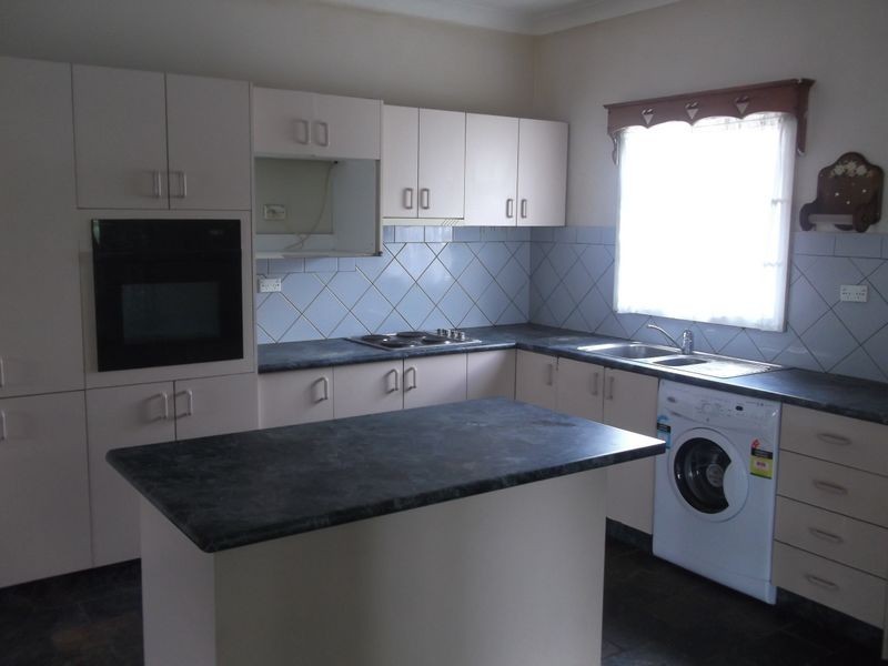 17 Artillery Cescent, Seven Hills NSW 2147