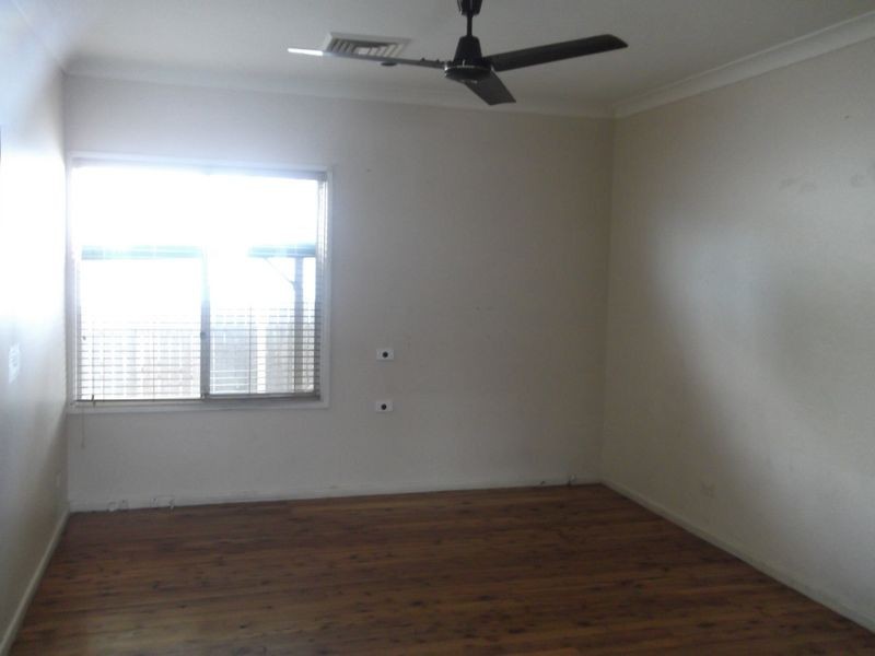 17 Artillery Cescent, Seven Hills NSW 2147