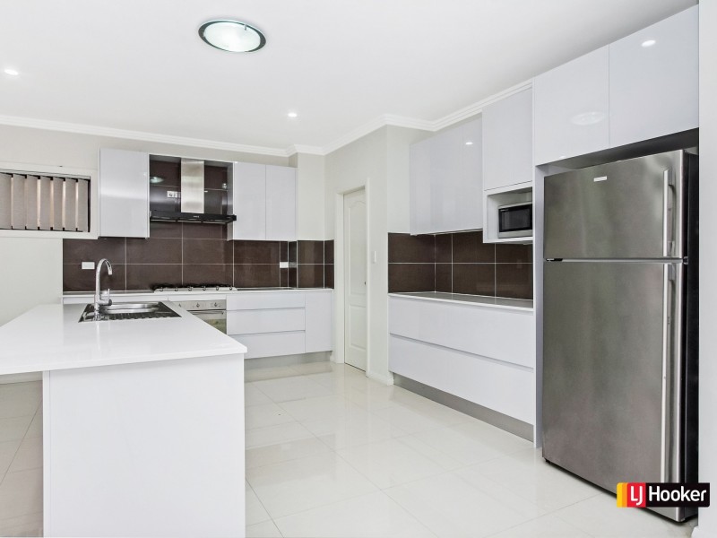 7 Blue Street, Minto NSW 2566