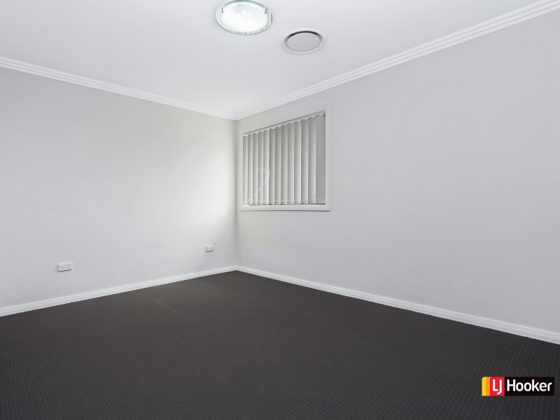 7 Blue Street, Minto NSW 2566