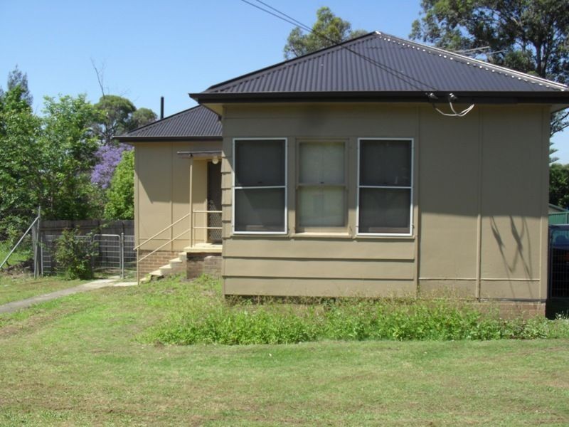 28 Pioneer Street, Seven Hills NSW 2147