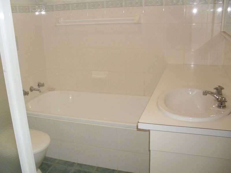 2/2-4 Fifth Avenue, Blacktown NSW 2148