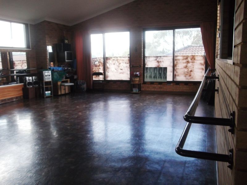 10 Hughes Street, Kings Langley NSW 2147