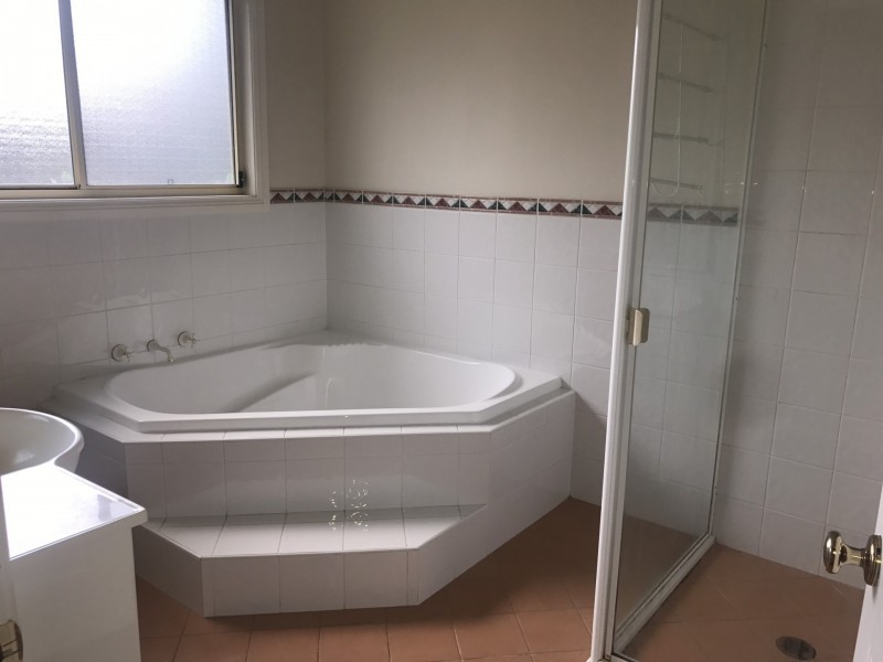 3 Yvonne Street, Seven Hills NSW 2147