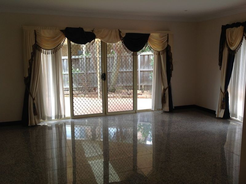 8 Minuet Court, Glenwood NSW 2768