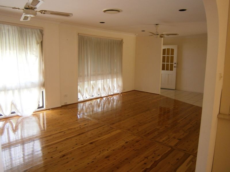 28 Botany Boulevard, Kings Langley NSW 2147
