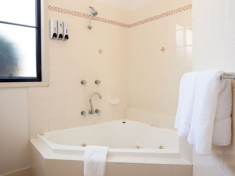 Villa97-98 The Leisure Inn, Pokolbin NSW 2320