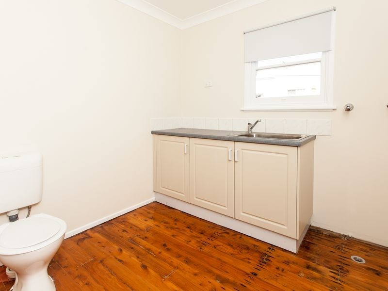 62a Anzac Ave, Cessnock NSW 2325