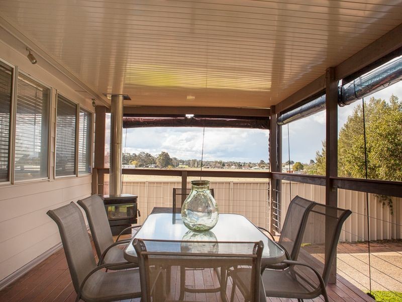 84 Desmond St, Cessnock NSW 2325