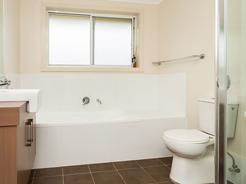 10 Finch Close, Cessnock NSW 2325