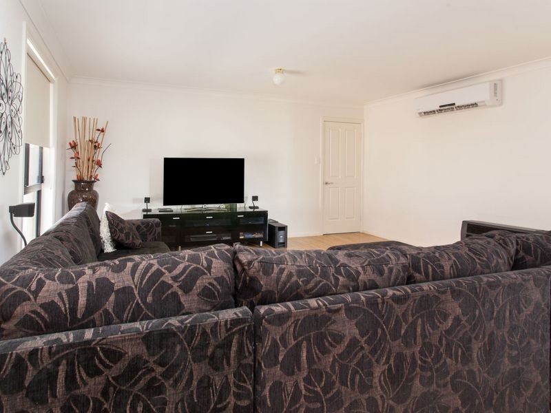 2/42 OShea Circuit, Cessnock NSW 2325