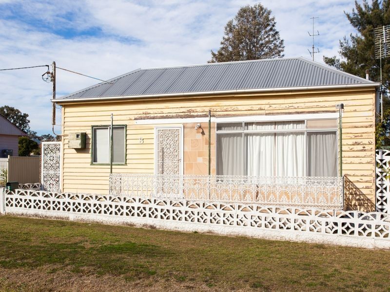 3 Albury Street, Abermain NSW 2326